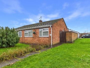 3 bedroom semi detached bungalow for sale