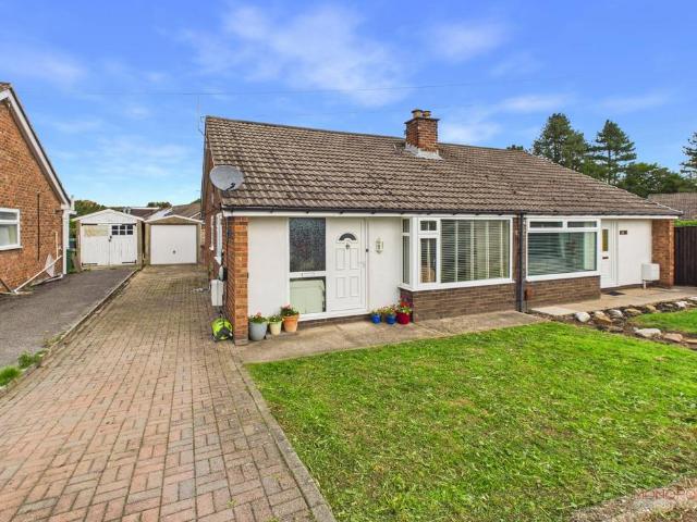 3 bedroom semi detached bungalow for sale