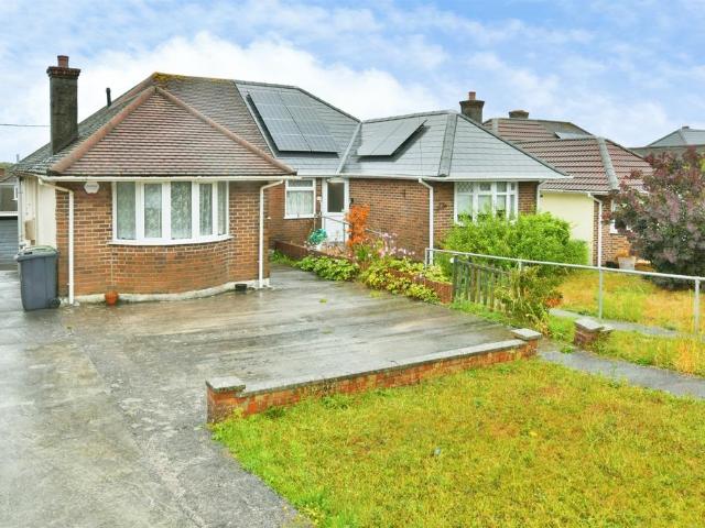 3 bedroom semi detached bungalow for sale
