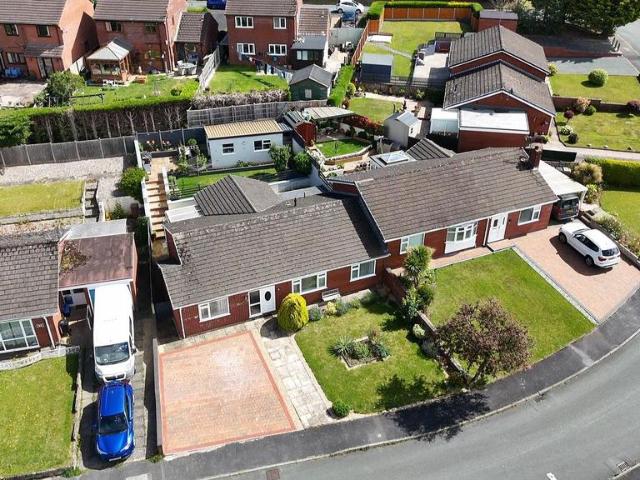 3 bedroom semi detached bungalow for sale