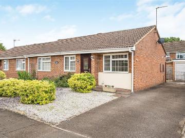 3 bedroom semi detached bungalow for sale