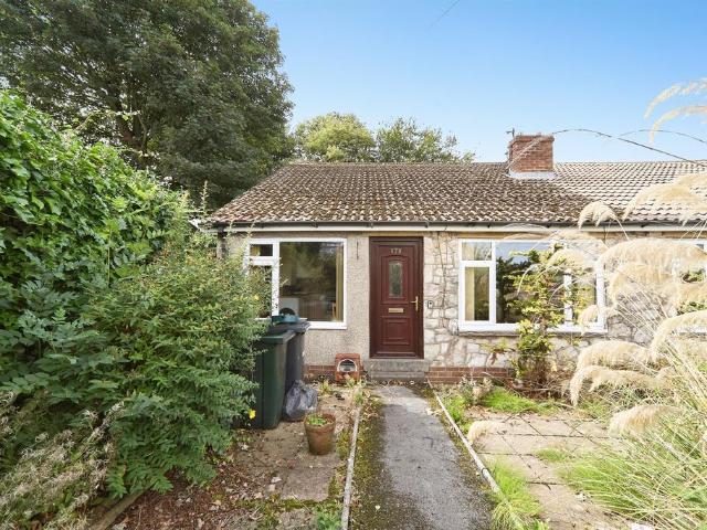 3 bedroom semi detached bungalow for sale