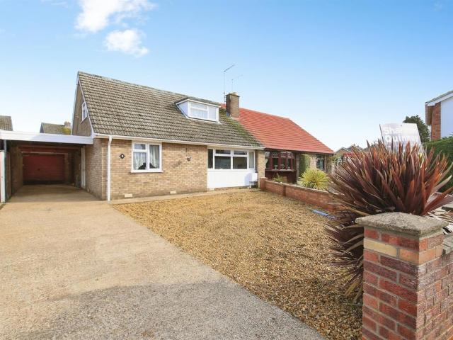 3 bedroom semi detached bungalow for sale