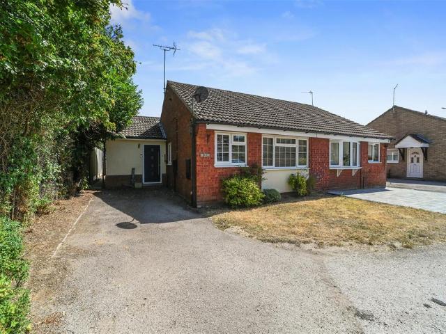3 bedroom semi detached bungalow for sale