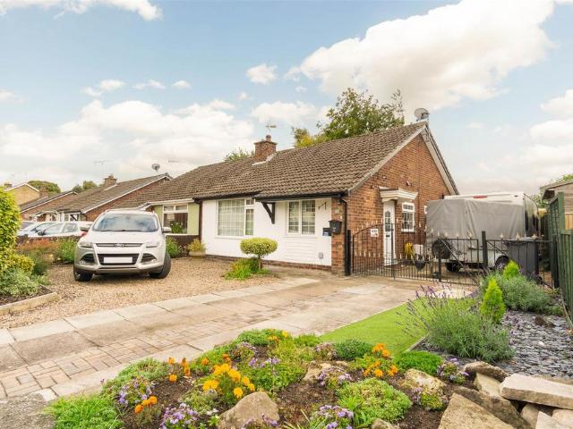 3 bedroom semi detached bungalow for sale