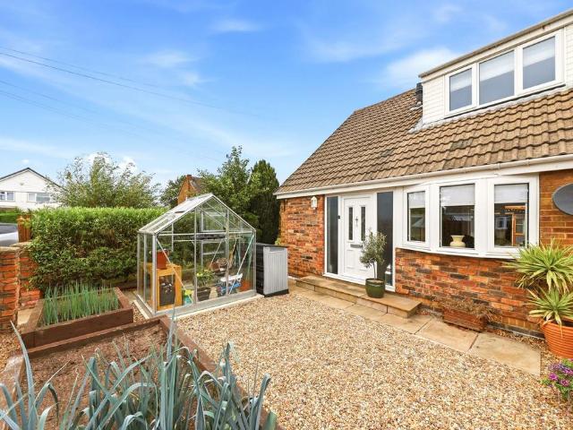 3 bedroom semi detached bungalow for sale
