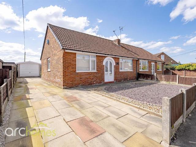 3 bedroom semi detached bungalow for sale