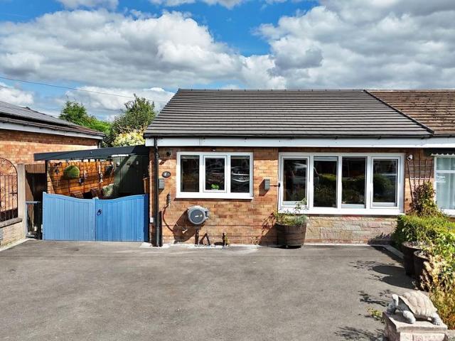 3 bedroom semi detached bungalow for sale