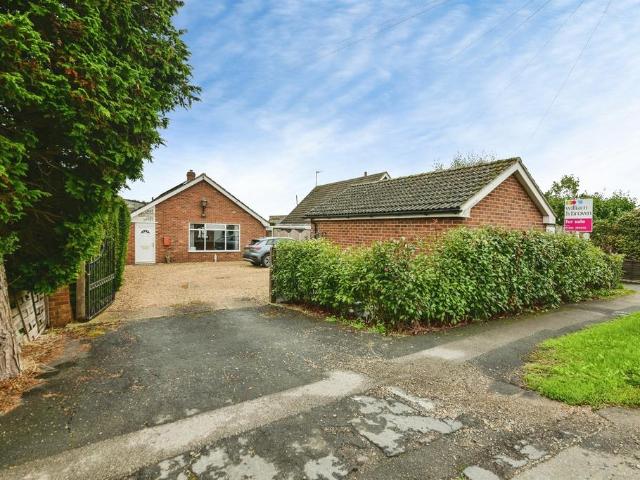 3 bedroom semi detached bungalow for sale