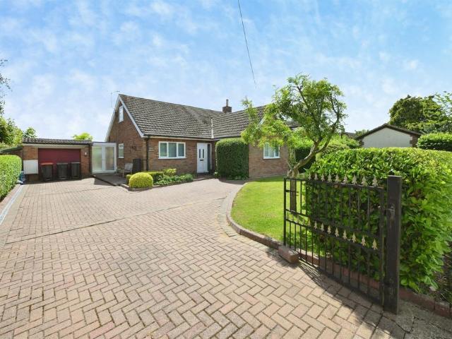 3 bedroom semi detached bungalow for sale