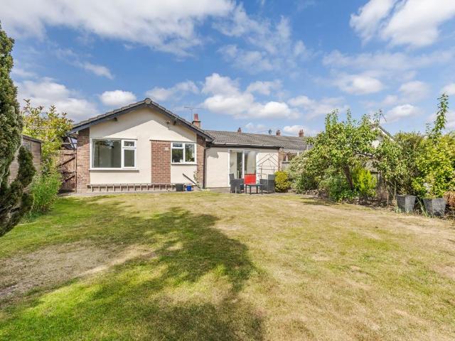 3 bedroom semi detached bungalow for sale