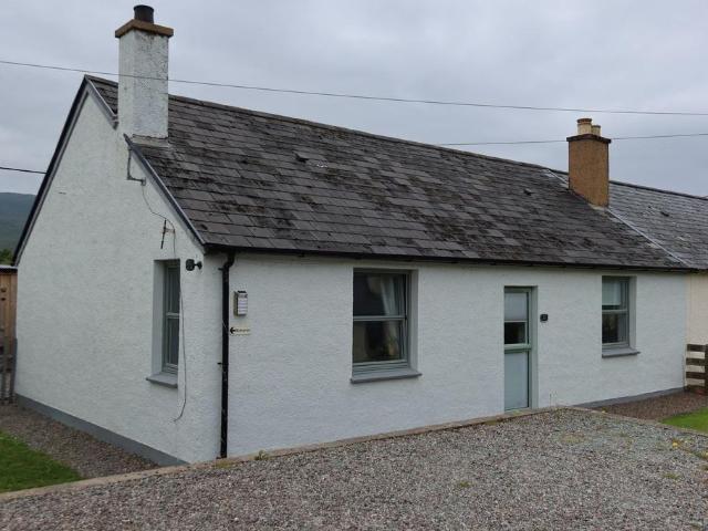 3 bedroom semi detached bungalow for sale
