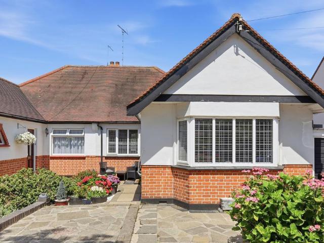 3 bedroom semi detached bungalow for sale