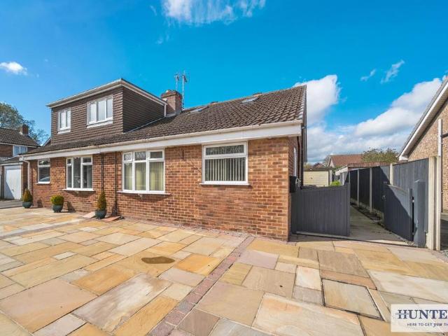 3 bedroom semi detached bungalow for sale