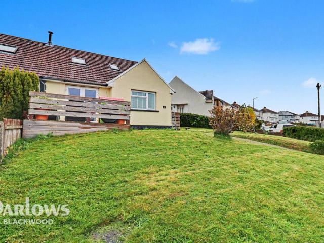 3 bedroom semi detached bungalow for sale