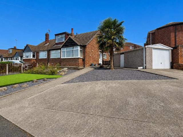 3 bedroom semi detached bungalow for sale