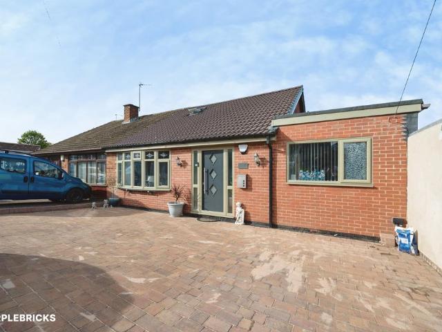 3 bedroom semi detached bungalow for sale