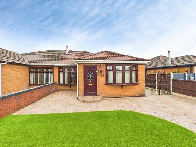 3 bedroom semi detached bungalow for sale