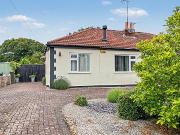 3 bedroom semi detached bungalow for sale