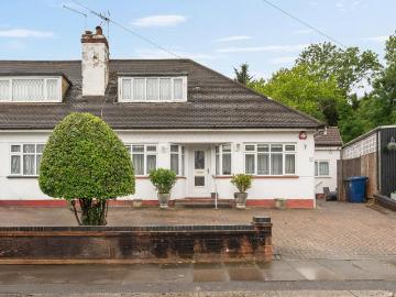 3 bedroom semi detached bungalow for sale