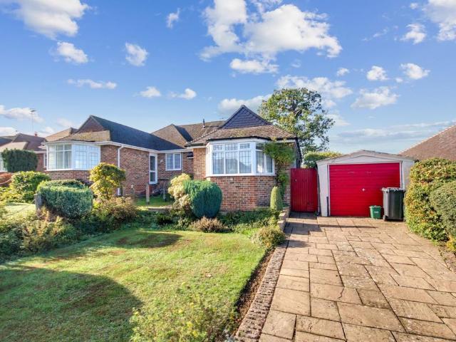 3 bedroom semi detached bungalow for sale