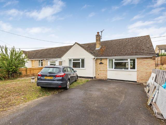 3 bedroom semi detached bungalow for sale