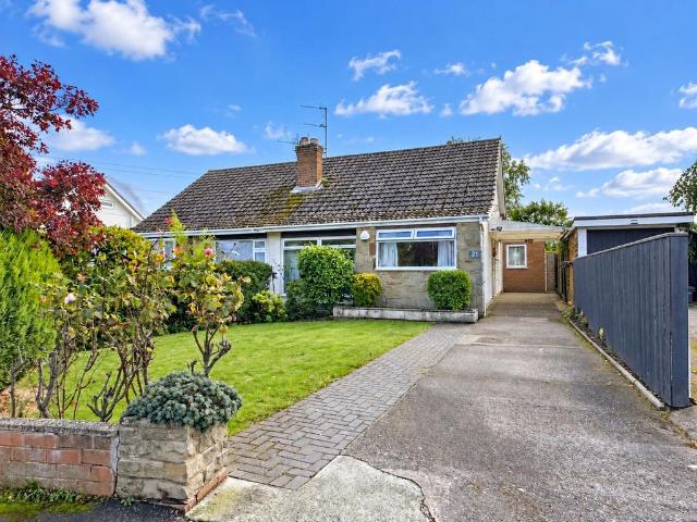 3 bedroom semi detached bungalow for sale