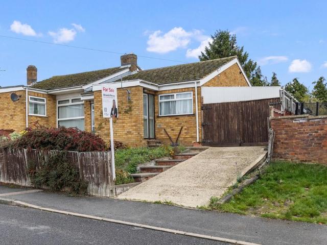 3 bedroom semi detached bungalow for sale
