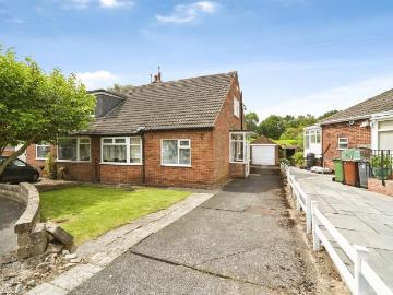 3 bedroom semi detached bungalow for sale