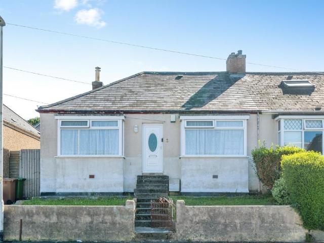 3 bedroom semi detached bungalow for sale