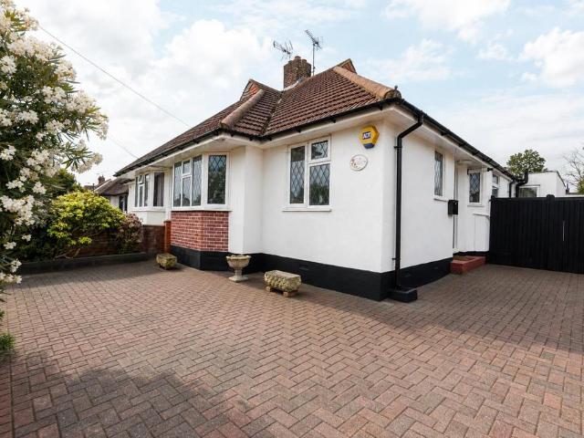 3 bedroom semi detached bungalow for sale