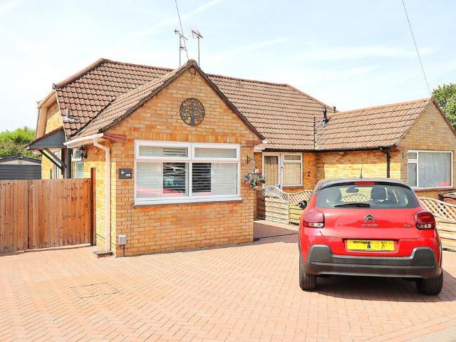 3 bedroom semi detached bungalow for sale