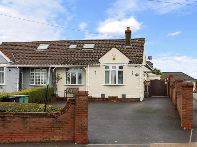 3 bedroom semi detached bungalow for sale