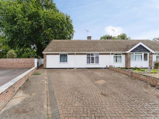 3 bedroom semi detached bungalow for sale