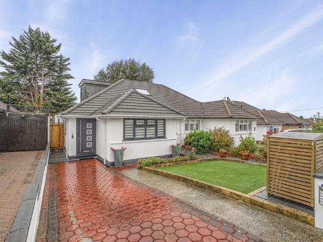 3 bedroom semi detached bungalow for sale