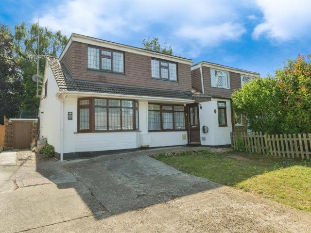 3 bedroom semi detached bungalow for sale