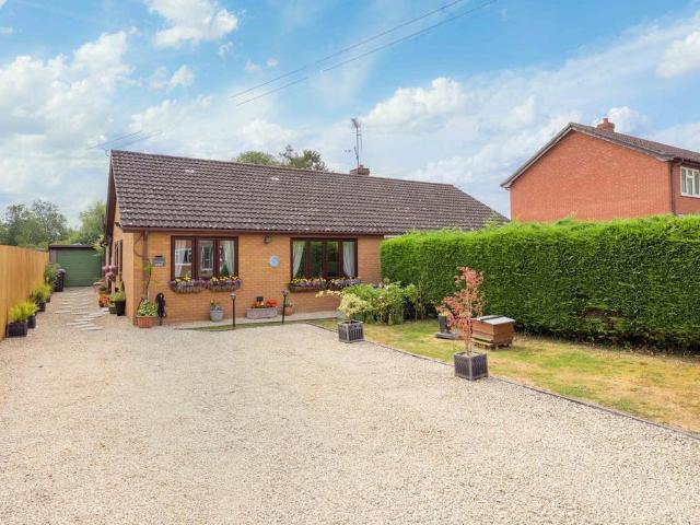 3 bedroom semi detached bungalow for sale