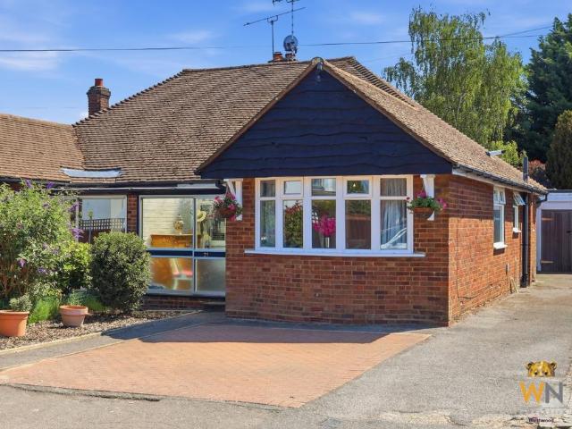 3 bedroom semi detached bungalow for sale