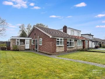3 bedroom semi detached bungalow for sale
