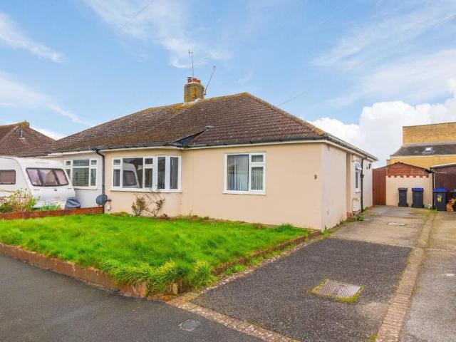 3 bedroom semi detached bungalow for sale