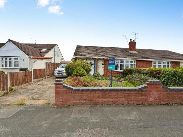3 bedroom semi detached bungalow for sale