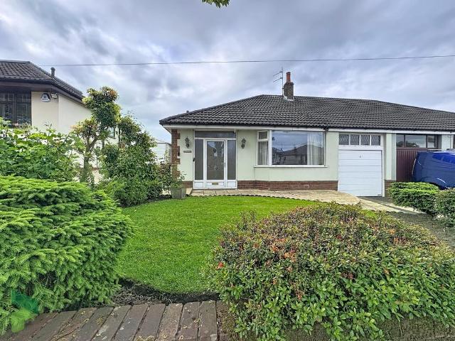 3 bedroom semi detached bungalow for sale