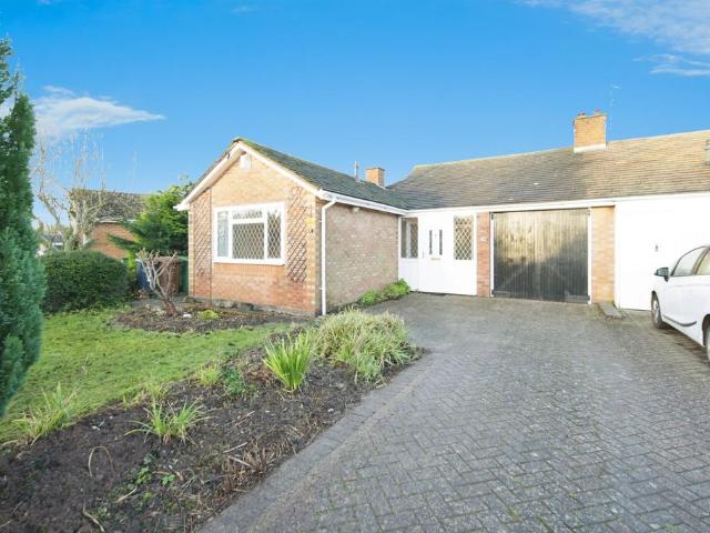 3 bedroom semi detached bungalow for sale
