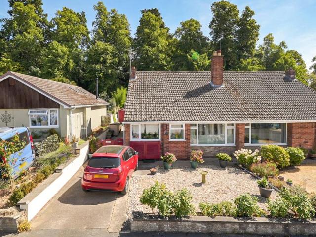3 bedroom semi detached bungalow for sale
