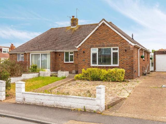 3 bedroom semi detached bungalow for sale