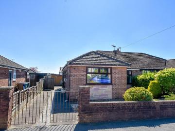 3 bedroom semi detached bungalow for sale