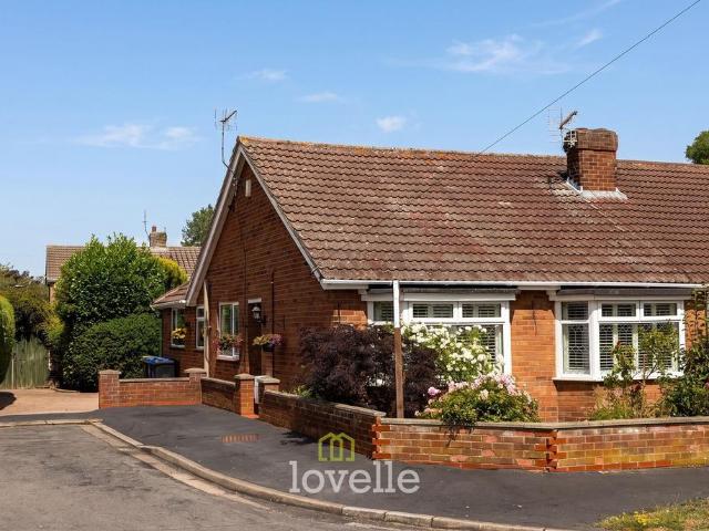 3 bedroom semi detached bungalow for sale