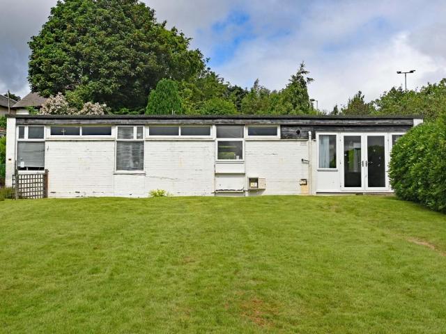 3 bedroom semi detached bungalow for sale
