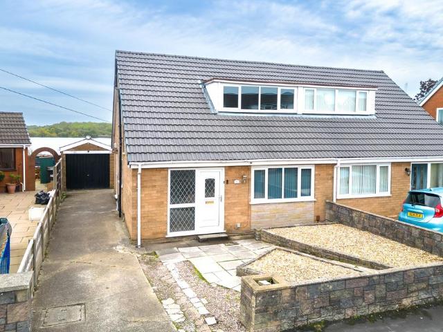 3 bedroom semi detached bungalow for sale