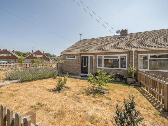 3 bedroom semi detached bungalow for sale